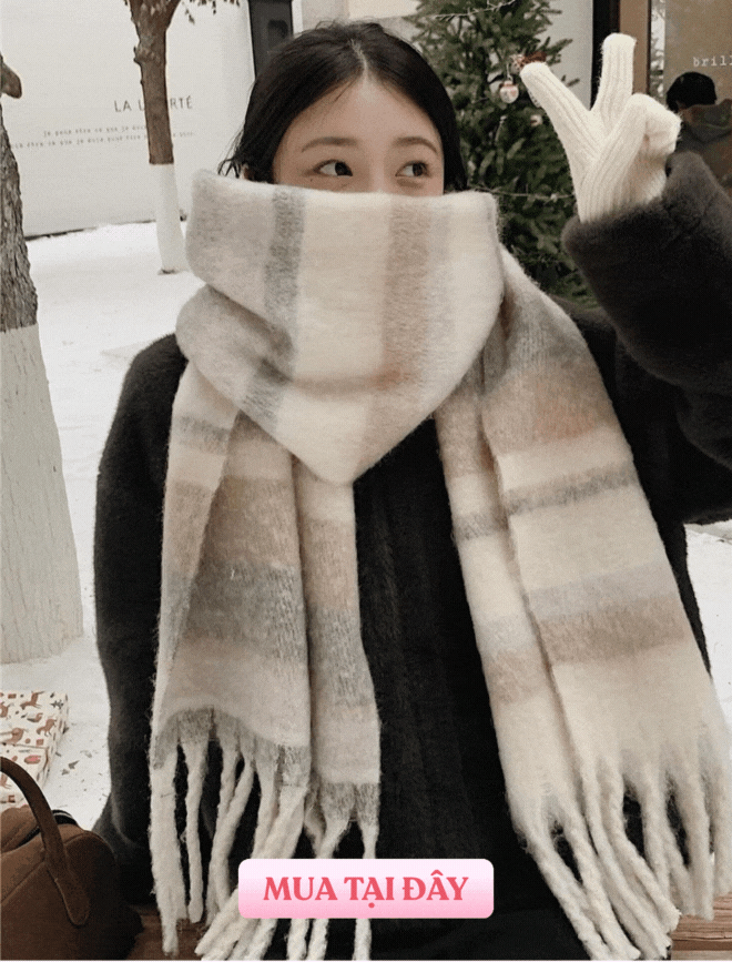 Trời lạnh thế này, nàng ngắm ngay 8 mẫu khăn quàng cổ style Hàn để ra đường không còn là nỗi ám ảnh- Ảnh 1.