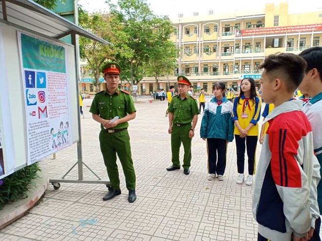 Thủ tướng ra chỉ thị phòng chống bạo lực học đường trong học sinh, sinh viên - Ảnh 2.