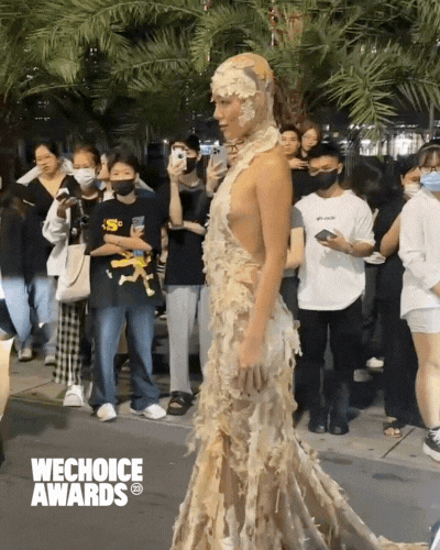 Loạt mỹ nhân chuộng mốt xẻ sâu xuyên thấu tại WeChoice Awards 2023: Chi Pu cực slay, Cô Em Trendy hoá cô dâu- Ảnh 5.