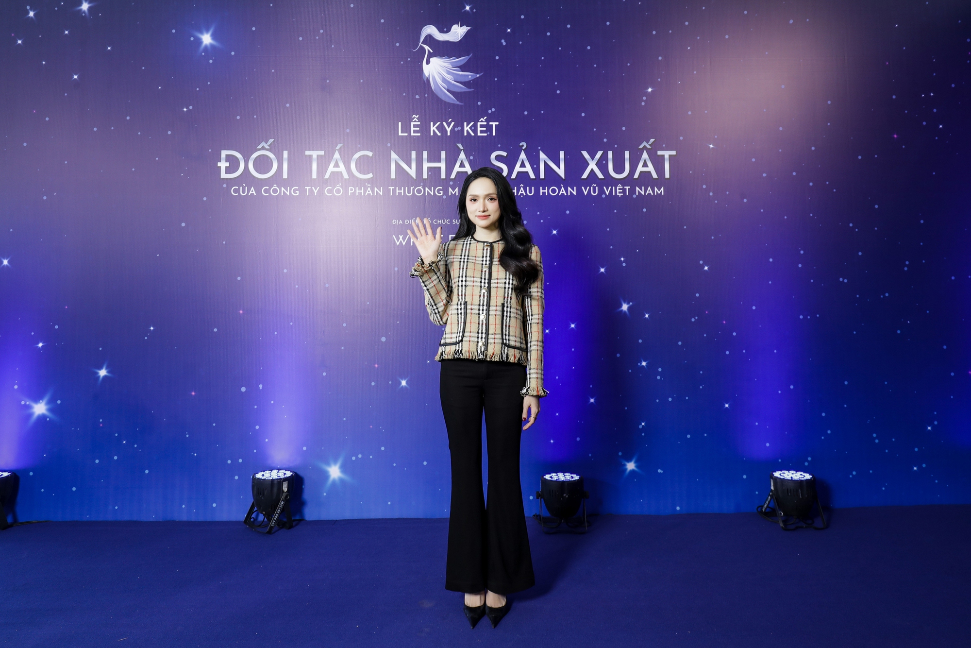 Hương Giang - Dược sĩ Tiến chính thức là NSX Miss Universe Vietnam, Lan Khuê rời ghế giám đốc điều hành- Ảnh 9.