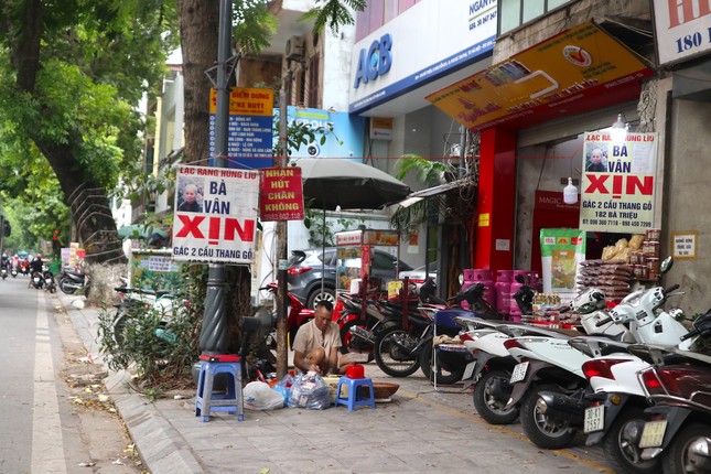 Ma trận giữa con phố có nhiều "Bà Vân" nhất Hà Nội - Ảnh 2. Ma trận giữa con phố có nhiều "Bà Vân" nhất Hà Nội - Ảnh 2.
