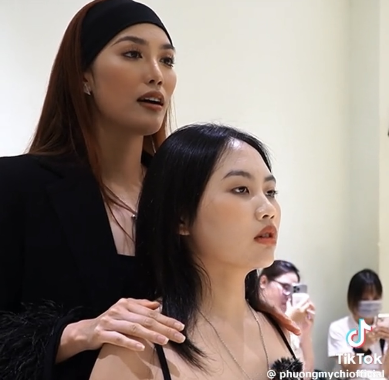 Clip: Luyện tập với Lan Khuê, Phương Mỹ Chi để lộ 1 điểm yếu khi đến với Miss Grand Vietnam?- Ảnh 2.