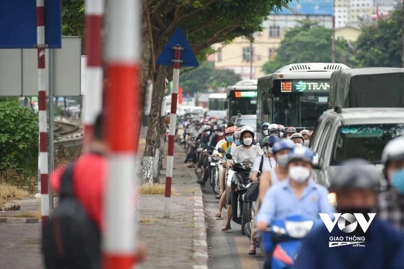 Năm 2024, Hà Nội sẽ hạn chế ùn tắc kéo dài trên 30 phút - Ảnh 1.