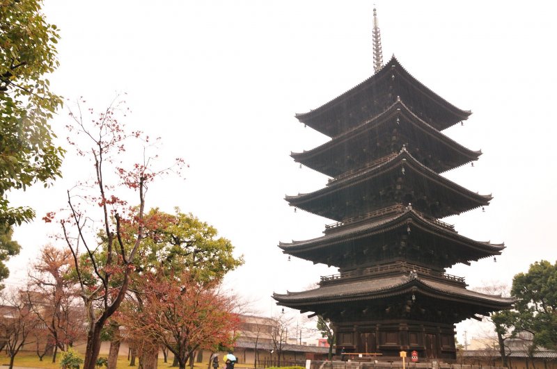 Một thế kỷ thay đổi kiến trúc công trình để chống động đất của Nhật Bản - Ảnh 3.