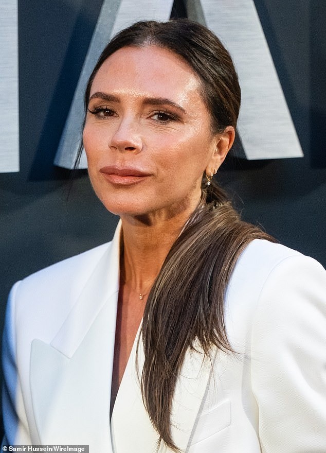 Victoria Beckham bị tố nói dối - Ảnh 2.