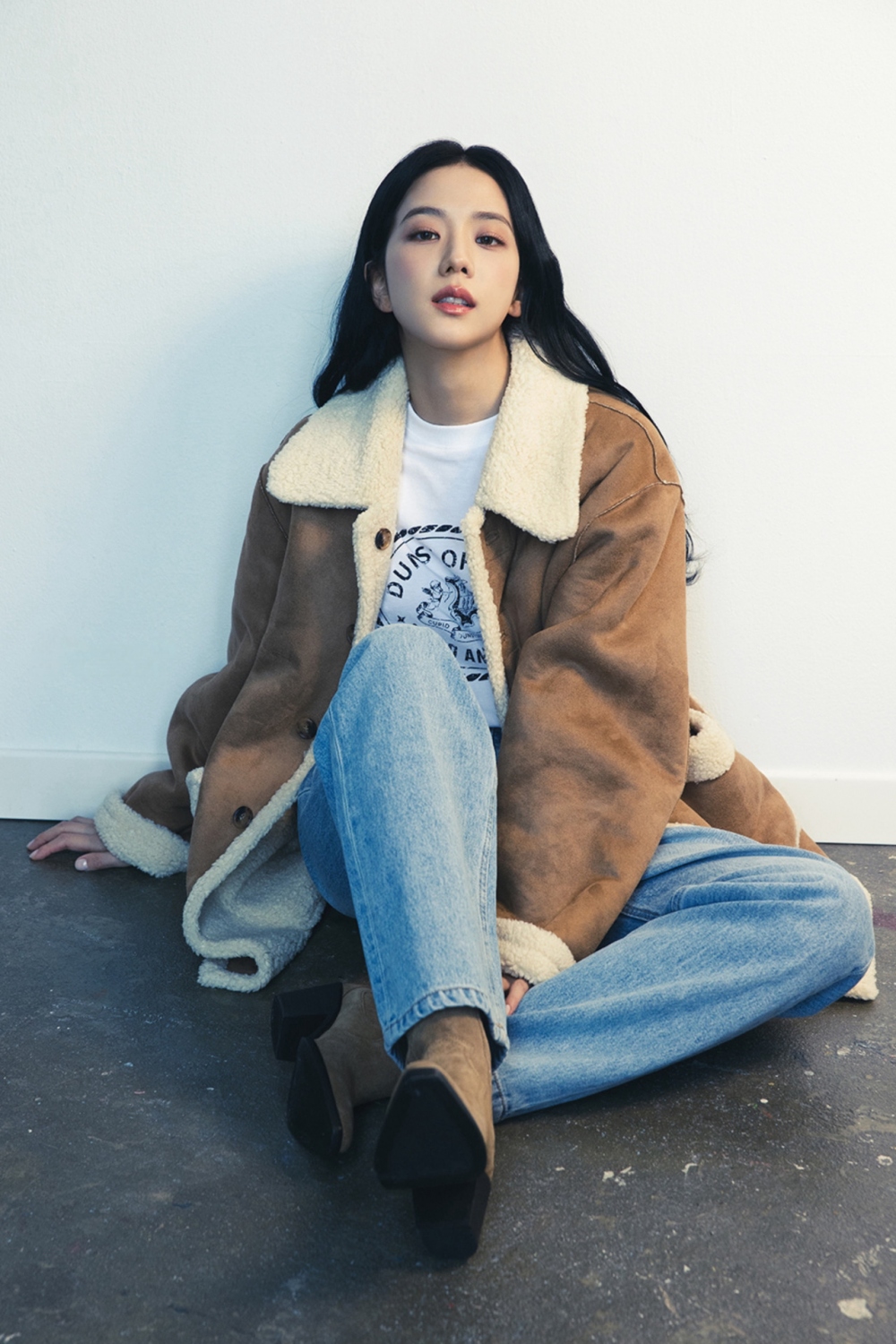 Jisoo (BlackPink): Gương mặt &ldquo;độc bản&rdquo; được c&aacute;c thương hiệu cao cấp săn đ&oacute;n - Ảnh 2.