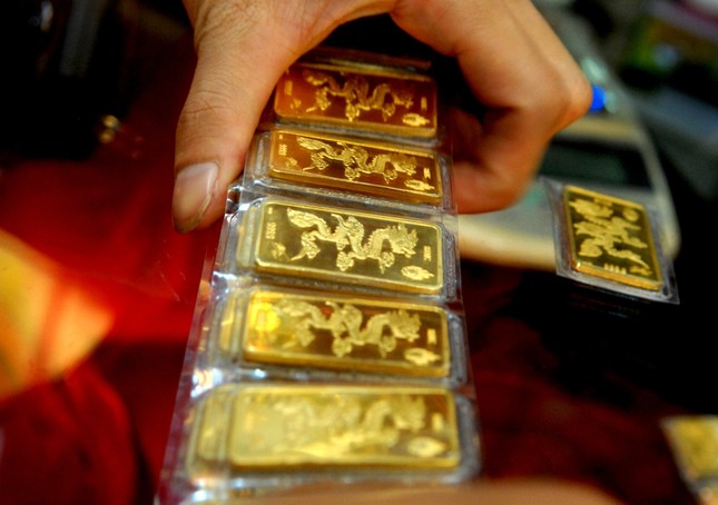 Giá vàng SJC sắp giảm sốc? - Ảnh 1. Giá vàng SJC sắp giảm sốc? - Ảnh 1.