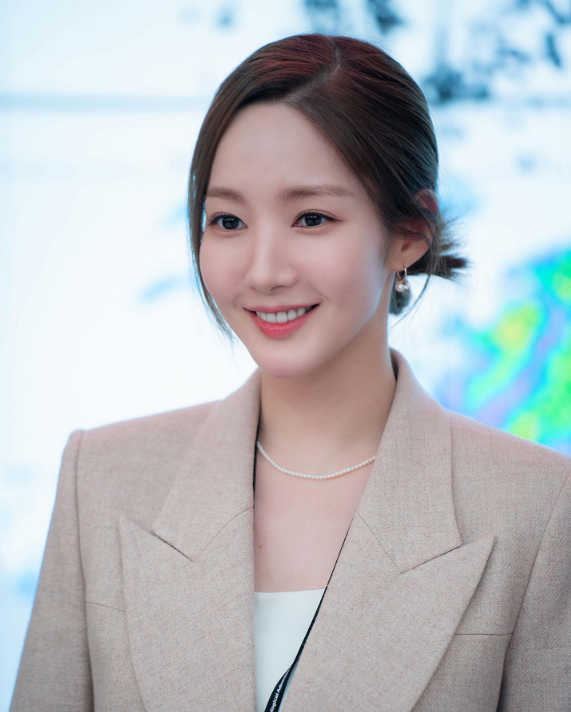 Khi Park Min Young lột xác trong Cô Đi Mà Lấy Chồng Tôi: Visual thăng hạng, gu thời trang từ tẻ nhạt hóa sang chảnh ngây ngất - Ảnh 7.