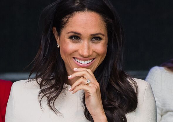 Meghan Markle không trở lại Anh và hệ lụy cho 2 con