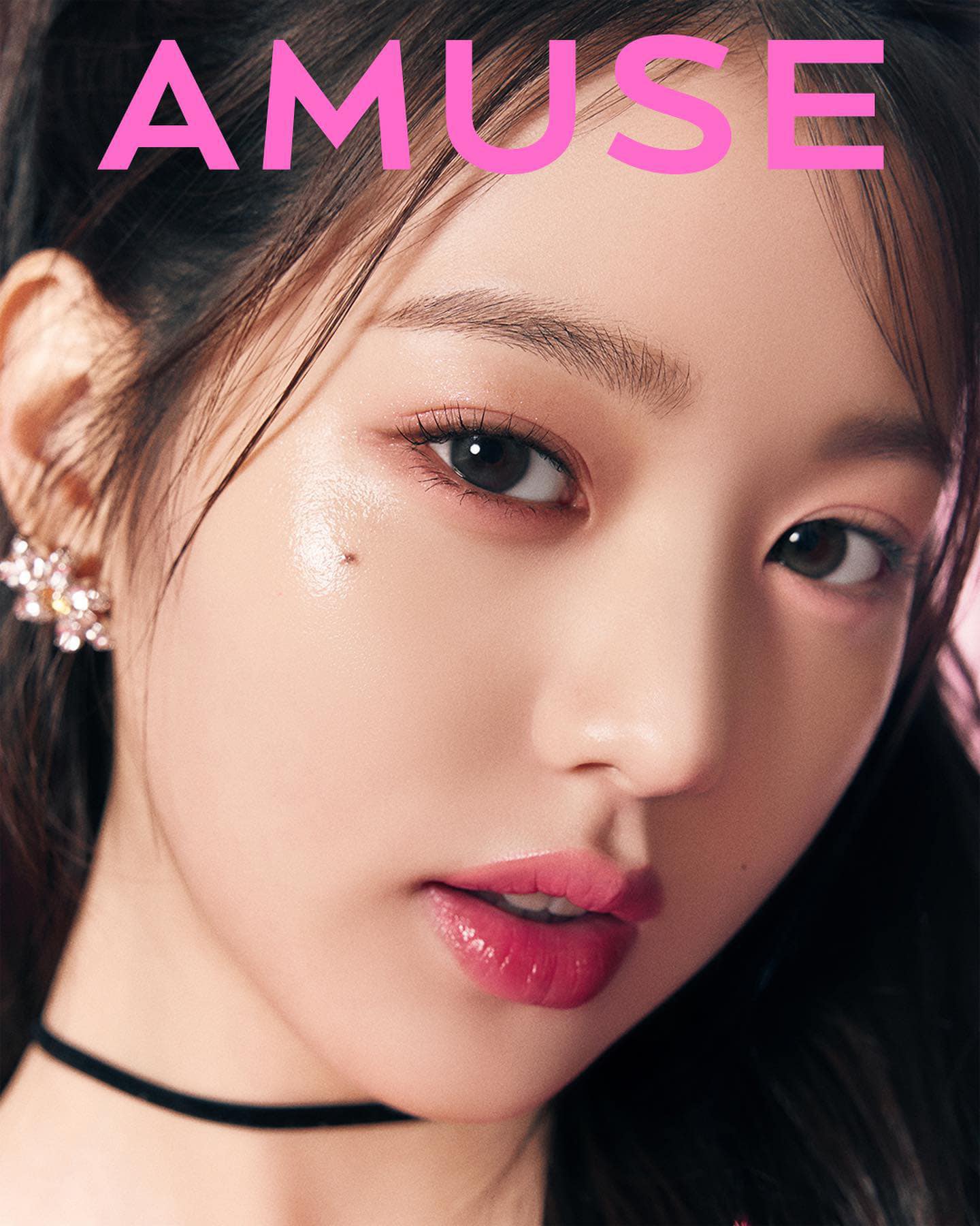 jang-wonyoung-amuse-2-1728551399707959479324-1728571857075-1728571857231546105247-1728597547464-1728597548021883243505.jpeg