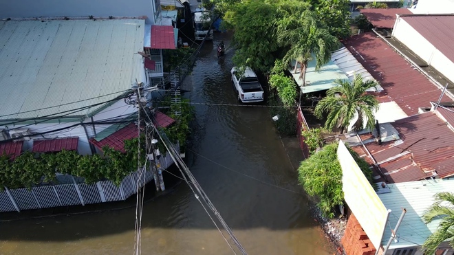 Một nơi ở TP.HCM người dân sống 2 năm trong cảnh nước ngập bủa vây, ngay cả khi trời nắng- Ảnh 11.