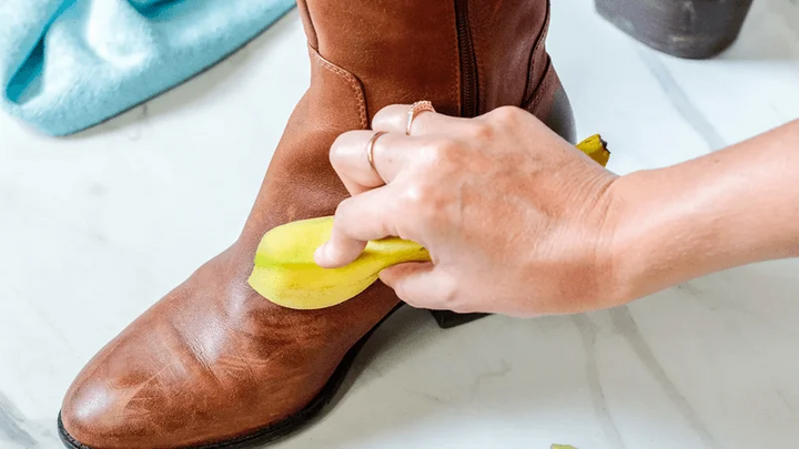 Mẹo đánh bóng giày da kh&ocirc;ng dùng xi - Ảnh 1.