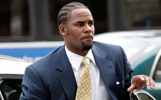 240223-r-kelly-16772080705131725-1728863576201-1728863576296870358019.jpg