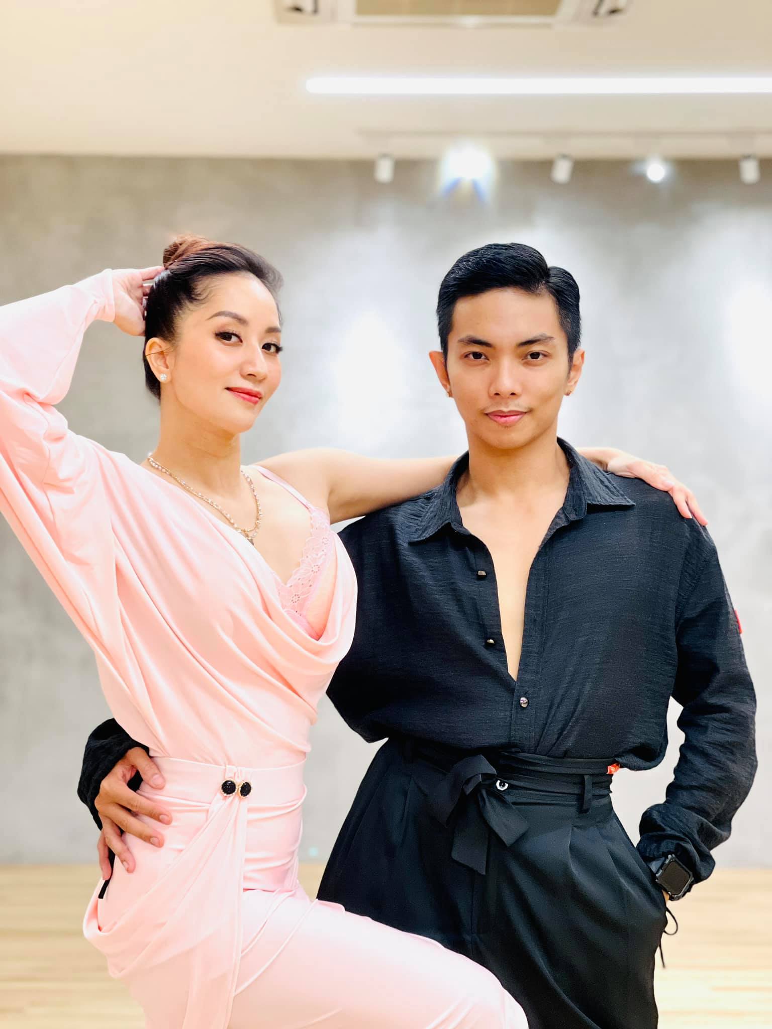 nu-hoang-dancesport-khanh-thi-toi-rat-y-thuc-khi-lay-chong-kem-11-tuoi-1-16733206278621252560528-17287356041751504526114-1728781117891-17287811179651705341169.jpg