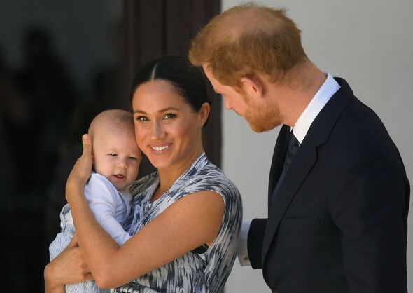 Kiên quyết không về quê chồng, Meghan lại rất muốn giữ tước hiệu hoàng gia cho chính mình và 2 con- Ảnh 2.