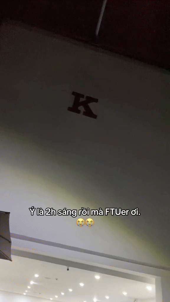 Đoạn video 7 giây không lời thoại quay khung cảnh Ngoại thương lúc 2h sáng khiến ai xem xong cũng áp lực- Ảnh 1. Đoạn video 7 giây không lời thoại quay khung cảnh Ngoại thương lúc 2h sáng khiến ai xem xong cũng áp lực- Ảnh 1.