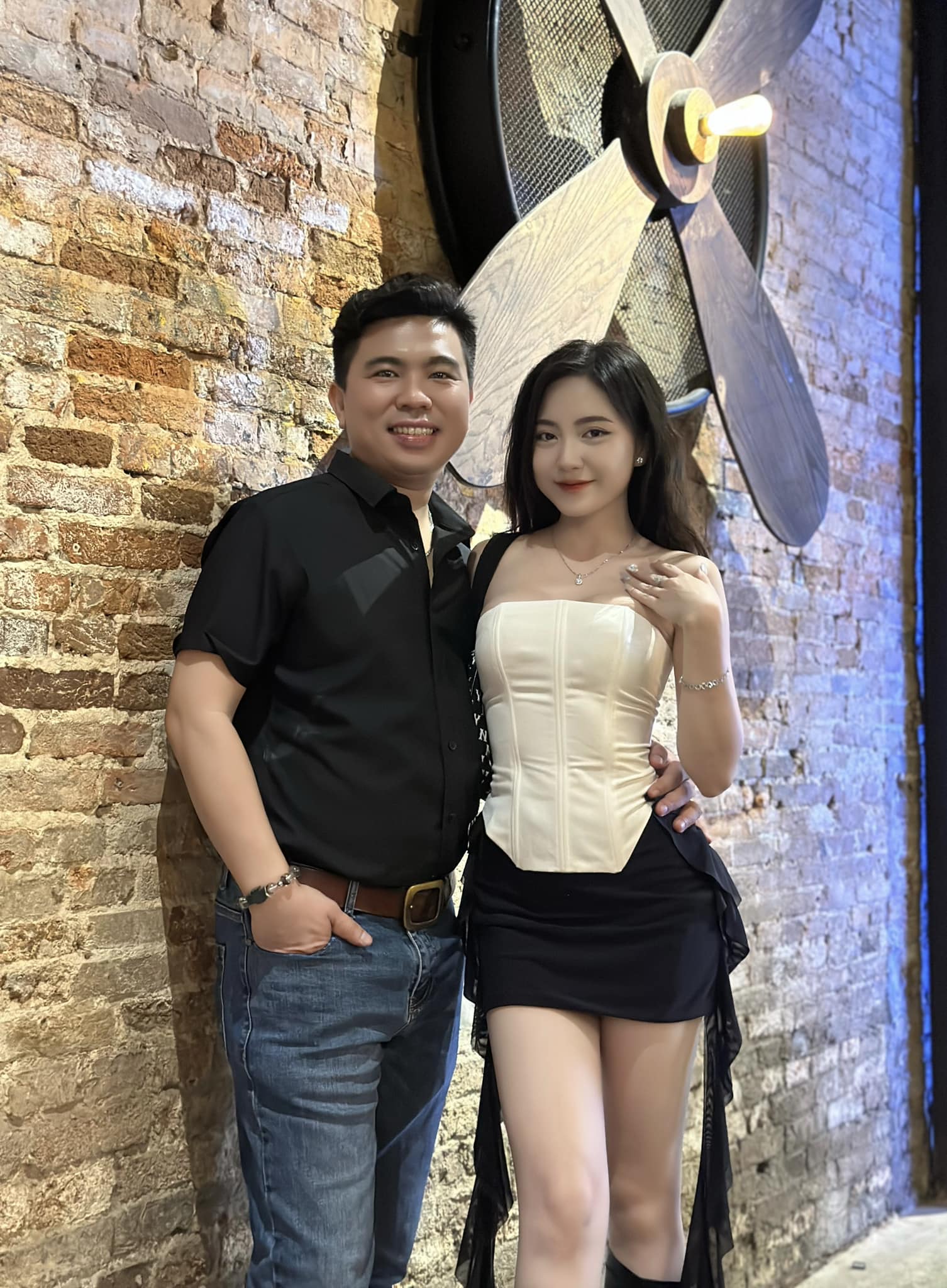 Cuộc sống hiện tại gây chú ý của hot girl chạnh lòng vì chồng giàu còn mình chẳng có gì ngoài đẹp- Ảnh 3.