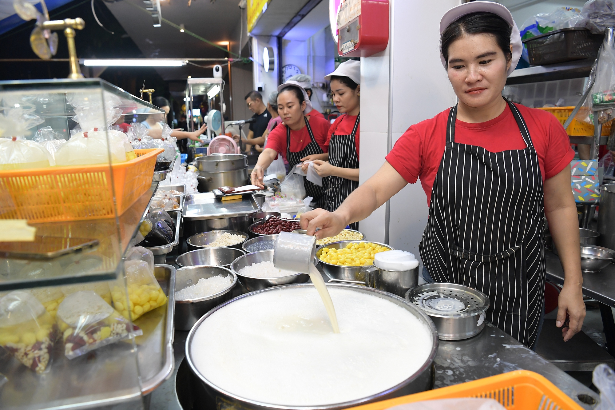 Một ngày khám phá &quot;thiên đường ẩm thực&quot; Bangkok - Ảnh 14.