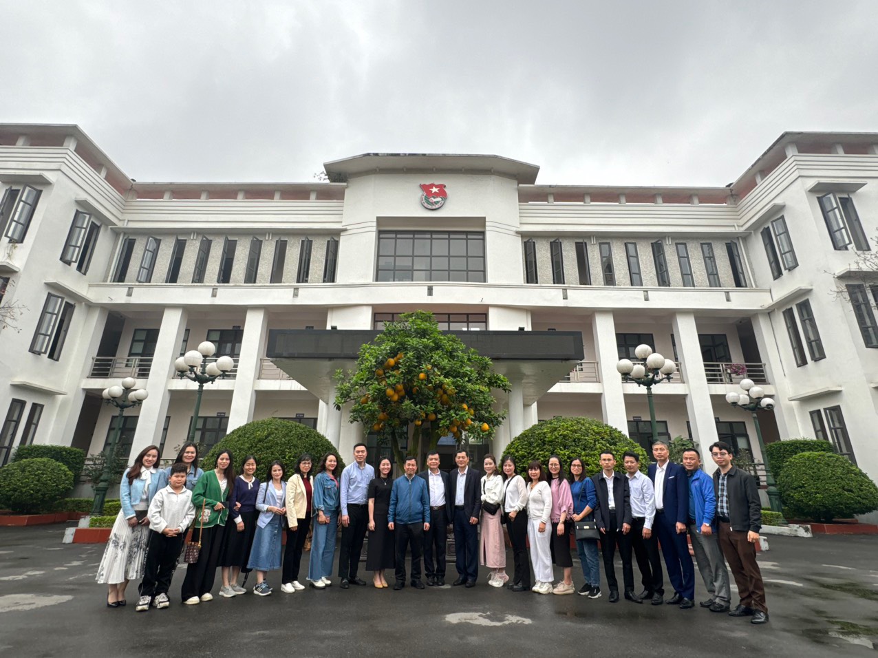 Tạp ch&iacute; Thanh ni&ecirc;n 62 năm x&acirc;y dựng v&agrave; ph&aacute;t triển, n&acirc;ng tầm c&ocirc;ng t&aacute;c l&yacute; luận gắn với nghi&ecirc;n cứu khoa học, x&acirc;y dựng t&ograve;a soạn hội tụ đồng h&agrave;nh c&ugrave;ng thanh ni&ecirc;n tiến bước v&agrave;o kỷ nguy&ecirc;n mới- Ảnh 9.