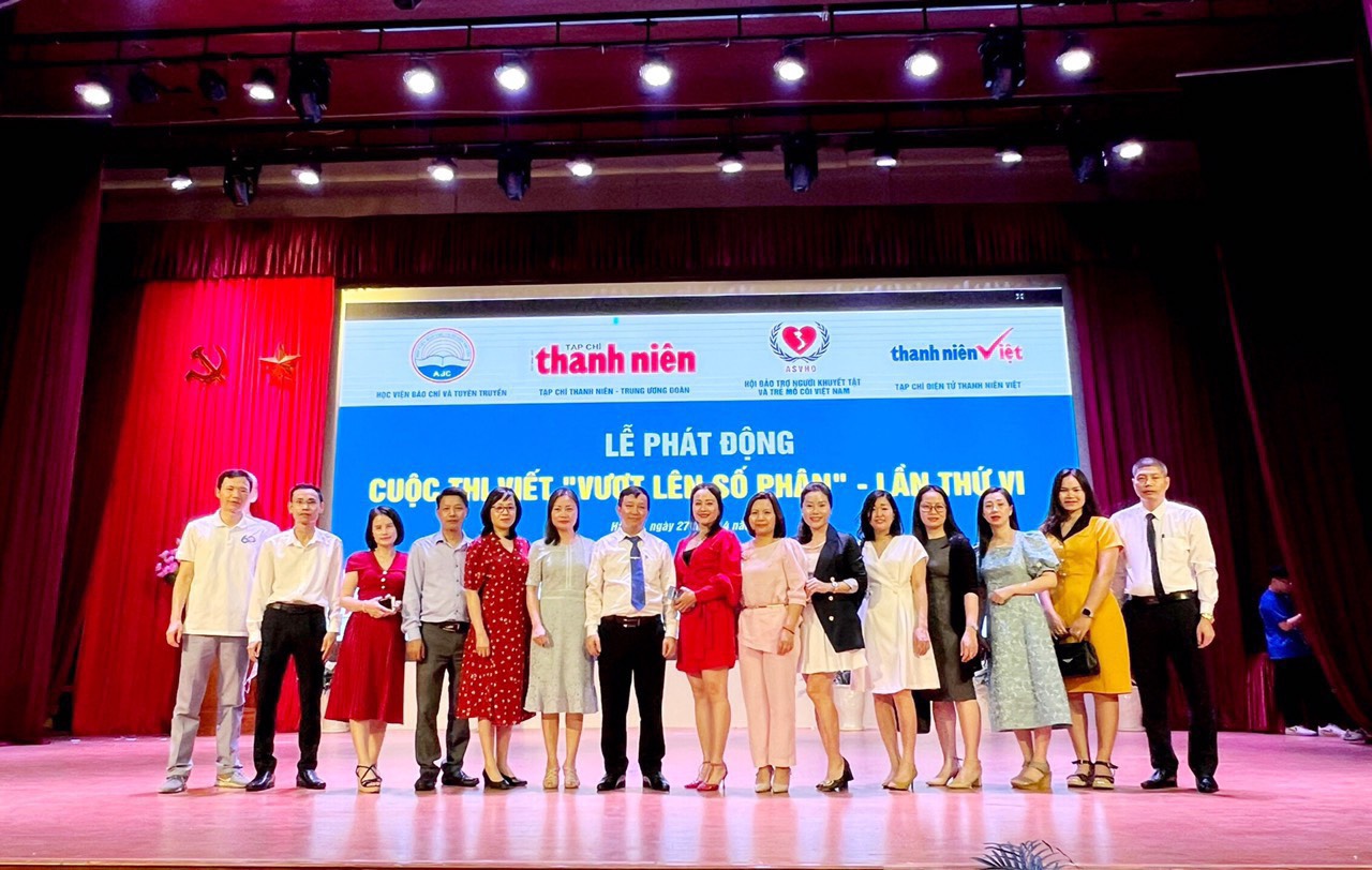 Tạp ch&iacute; Thanh ni&ecirc;n 62 năm x&acirc;y dựng v&agrave; ph&aacute;t triển, n&acirc;ng tầm c&ocirc;ng t&aacute;c l&yacute; luận gắn với nghi&ecirc;n cứu khoa học, x&acirc;y dựng t&ograve;a soạn hội tụ đồng h&agrave;nh c&ugrave;ng thanh ni&ecirc;n tiến bước v&agrave;o kỷ nguy&ecirc;n mới- Ảnh 7.