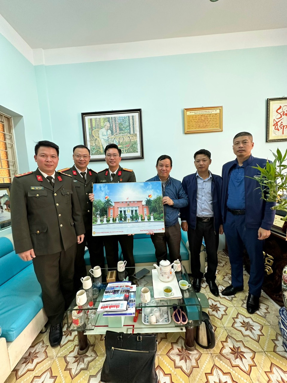 Tạp ch&iacute; Thanh ni&ecirc;n 62 năm x&acirc;y dựng v&agrave; ph&aacute;t triển, n&acirc;ng tầm c&ocirc;ng t&aacute;c l&yacute; luận gắn với nghi&ecirc;n cứu khoa học, x&acirc;y dựng t&ograve;a soạn hội tụ đồng h&agrave;nh c&ugrave;ng thanh ni&ecirc;n tiến bước v&agrave;o kỷ nguy&ecirc;n mới- Ảnh 23.