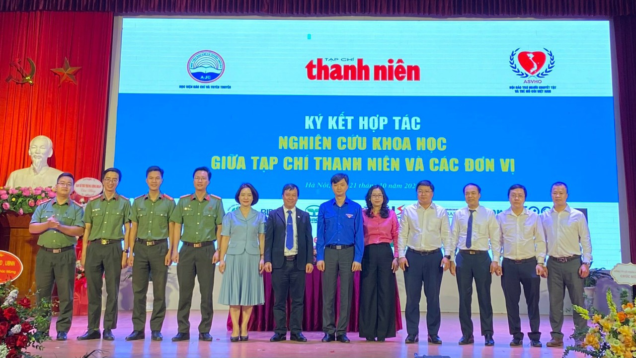 Tạp ch&iacute; Thanh ni&ecirc;n 62 năm x&acirc;y dựng v&agrave; ph&aacute;t triển, n&acirc;ng tầm c&ocirc;ng t&aacute;c l&yacute; luận gắn với nghi&ecirc;n cứu khoa học, x&acirc;y dựng t&ograve;a soạn hội tụ đồng h&agrave;nh c&ugrave;ng thanh ni&ecirc;n tiến bước v&agrave;o kỷ nguy&ecirc;n mới- Ảnh 4.