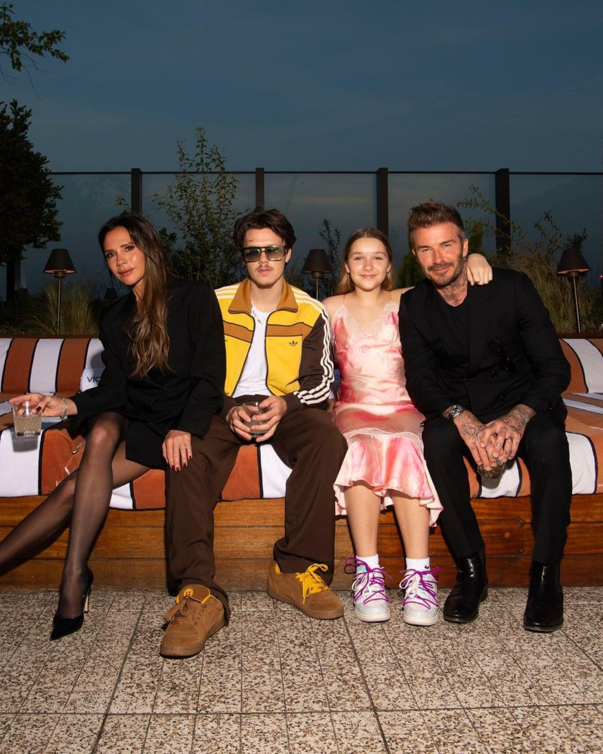 Chiếc váy táo bạo nhất của con gái Beckham- Ảnh 7.