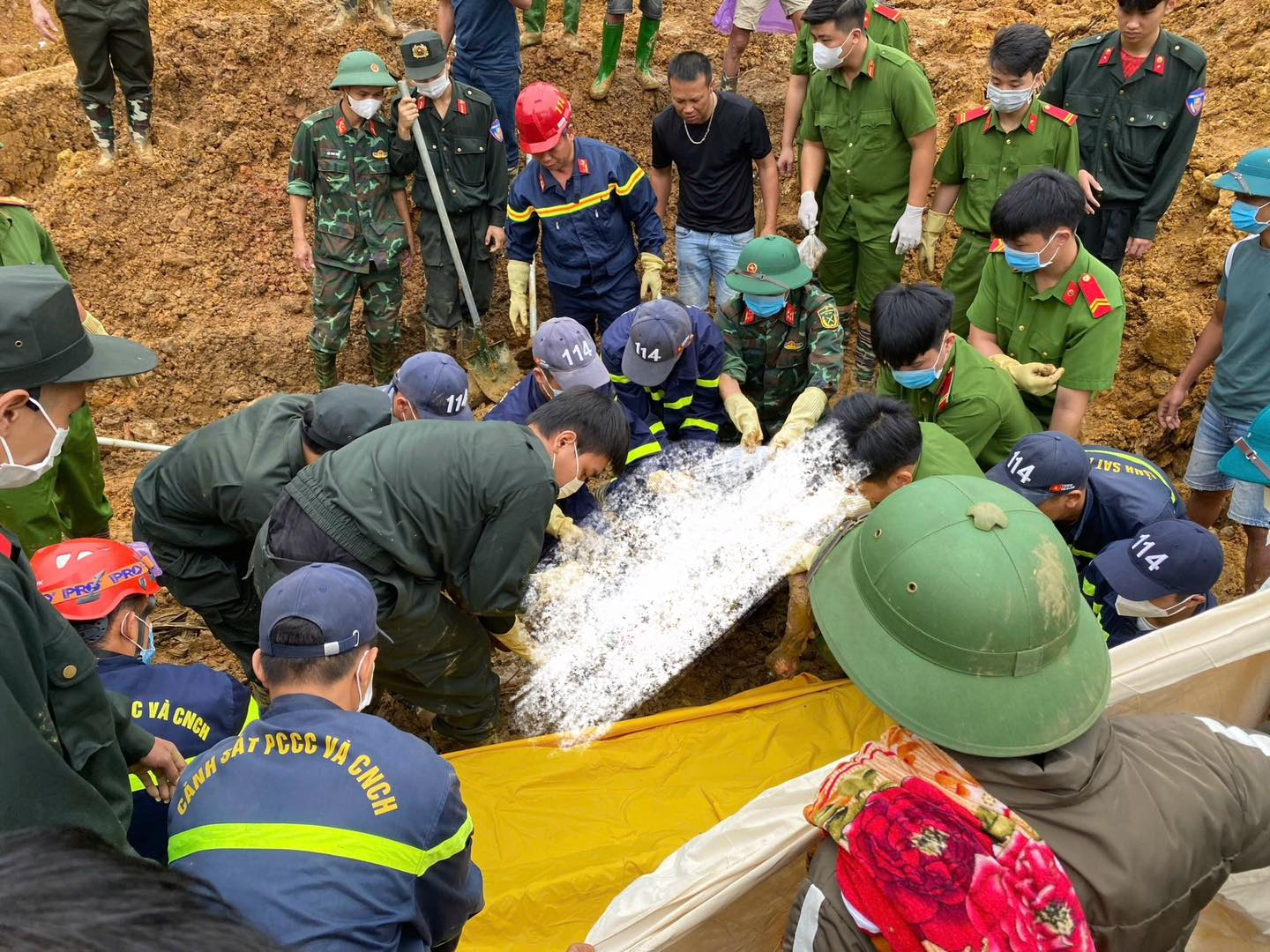 Vụ sạt lở đất ở Hà Giang: Tìm thấy thi thể nạn nhân cuối cùng bị mất tích - Ảnh 1.