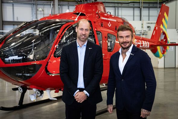 David Beckham bất ngờ hội ngộ vui vẻ cùng Thân vương William, gửi thông điệp ngầm mạnh mẽ đến Harry- Ảnh 1.