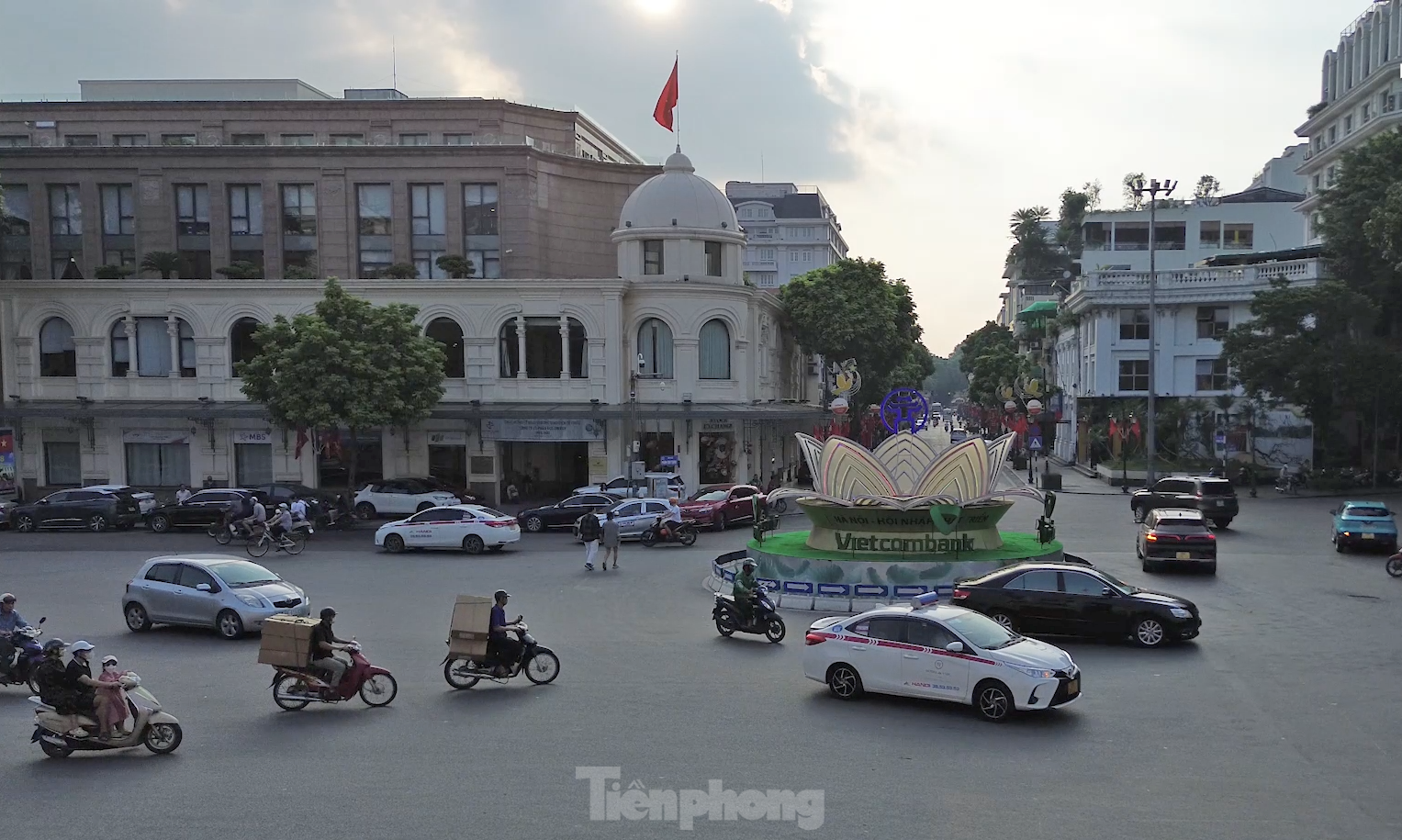 Con đường có giá cho thuê thuộc hàng đắt đỏ bậc nhất thế giới ở Hà Nội - Ảnh 4.