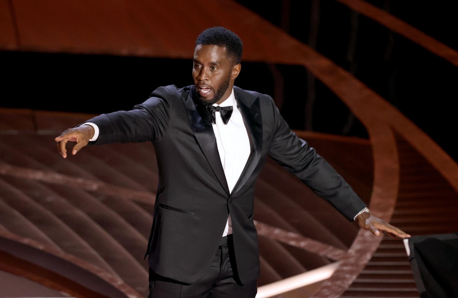 sean-diddy-combs-speaks-onstage-1729581331103-1729581331215445358921.jpg