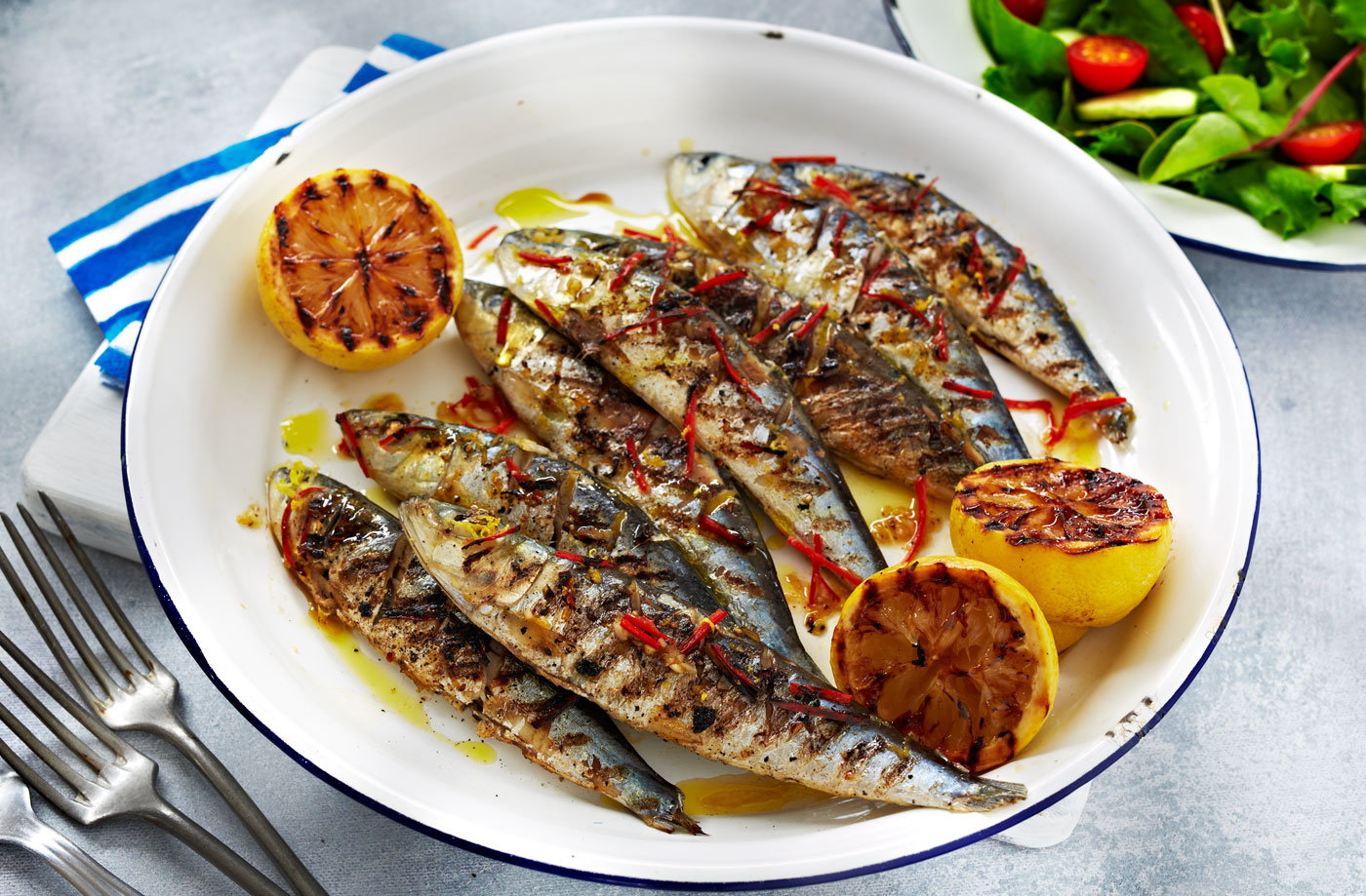 sardines-with-chili-lemon-3-lgh-08dd5783-69d0-4163-b6a3-c6f42a53bf84-0-1400x919-17296806352401838329963-1729778874037-1729778874178426756737.jpg