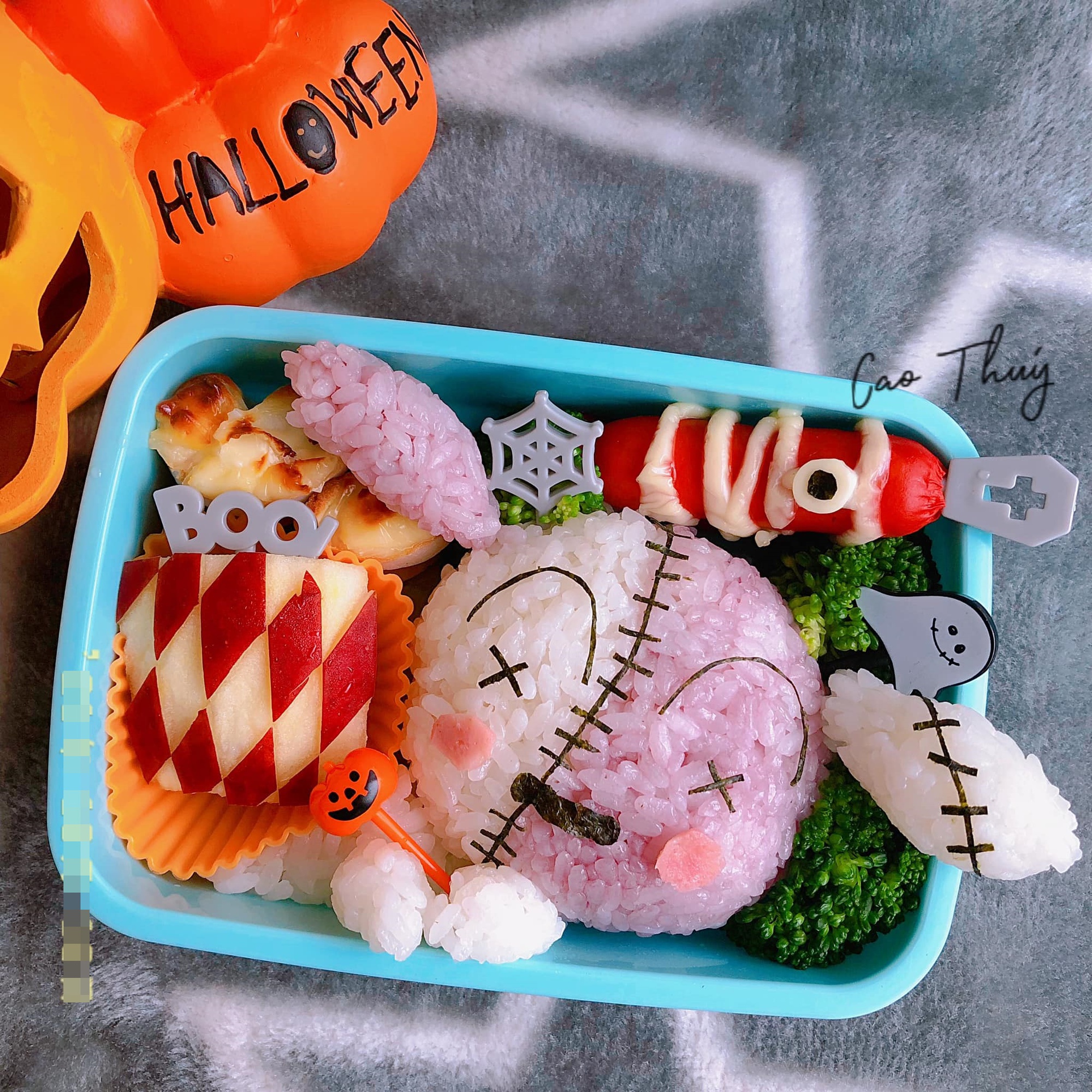 Mẹ 9x ở Nhật khoe loạt hộp cơm bento làm cho con trai dịp Halloween khiến chị em nhao nhao hỏi xin cách làm - Ảnh 9.