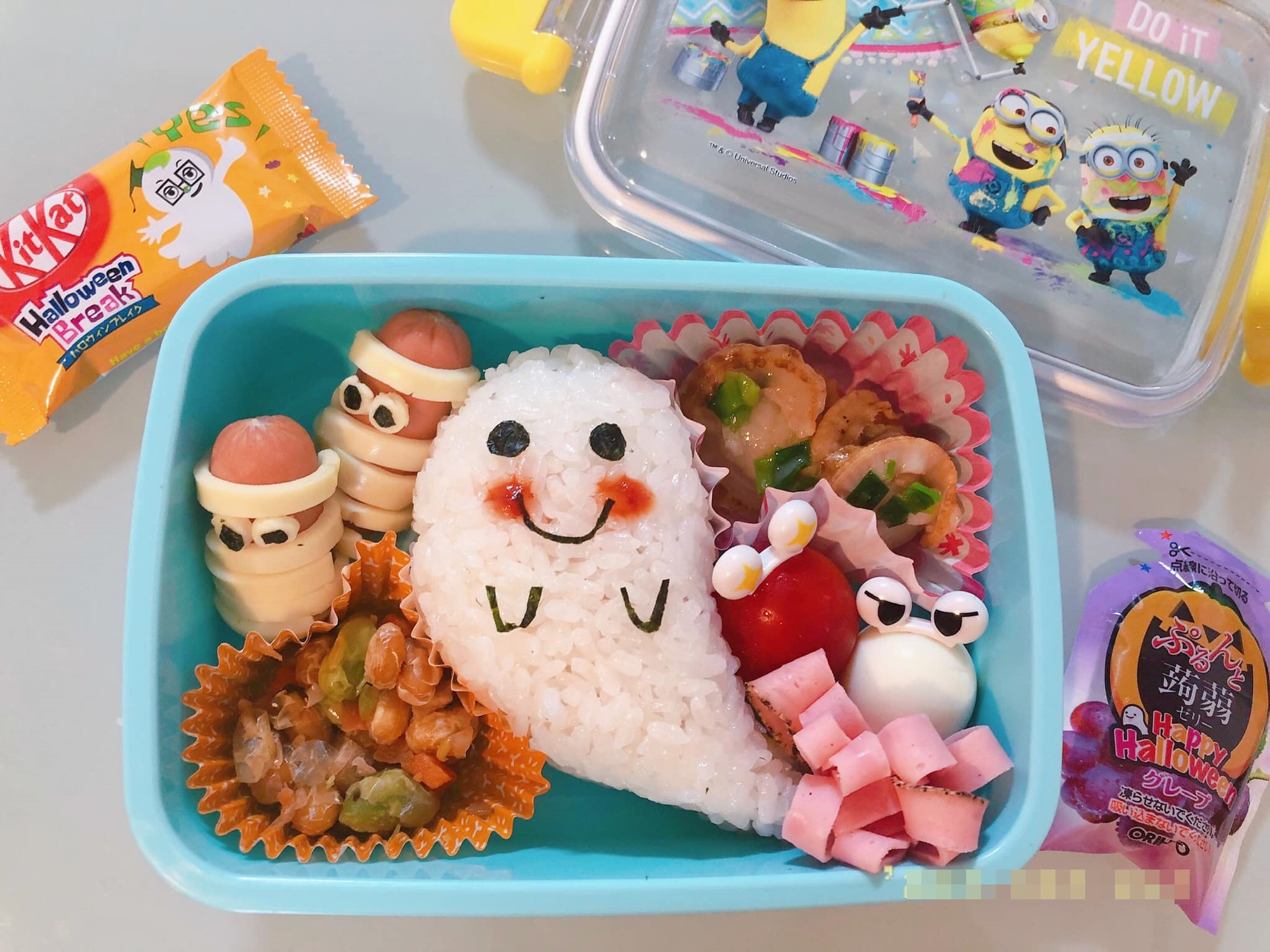 Mẹ 9x ở Nhật khoe loạt hộp cơm bento làm cho con trai dịp Halloween khiến chị em nhao nhao hỏi xin cách làm - Ảnh 8.