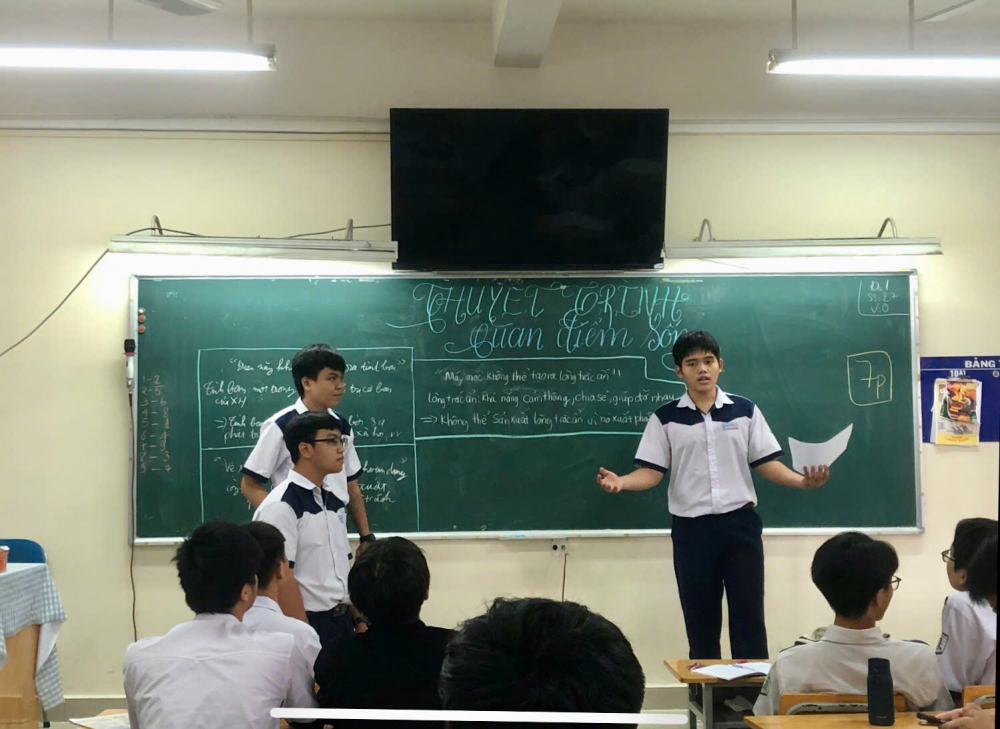 Ra đề thi văn “lối sống phông bạt”, trường THPT Mạc Đĩnh Chi phản hồi gì? - Ảnh 2. Ra đề thi văn “lối sống phông bạt”, trường THPT Mạc Đĩnh Chi phản hồi gì? - Ảnh 2.