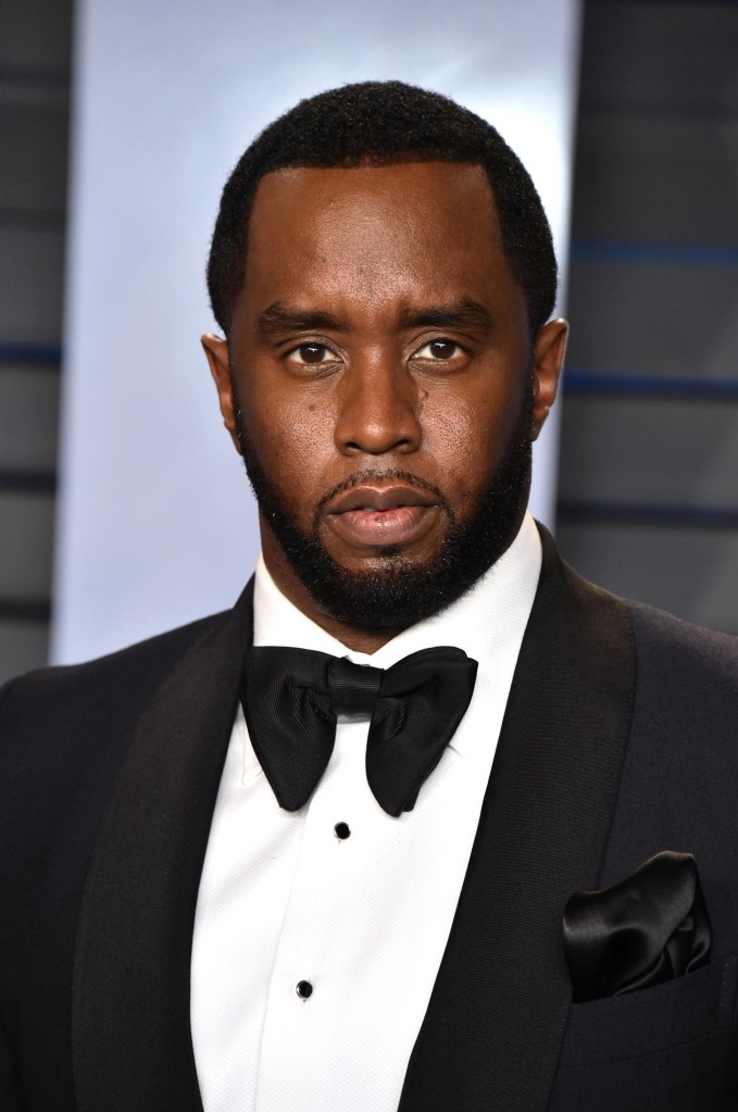 A-list male star panics and collapses after sex clip with tycoon Diddy leaked - Photo 5.