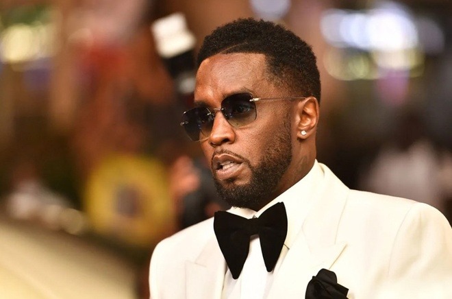 A-list male star panics and collapses after sex clip with tycoon Diddy leaked - Photo 3.