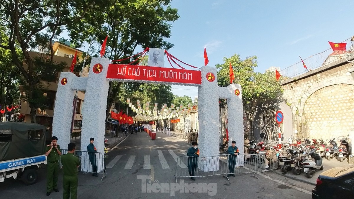 Không gian Hà Nội xưa sống động trưng bày 'Ký ức Hà Nội - 70 năm' - Ảnh 2.