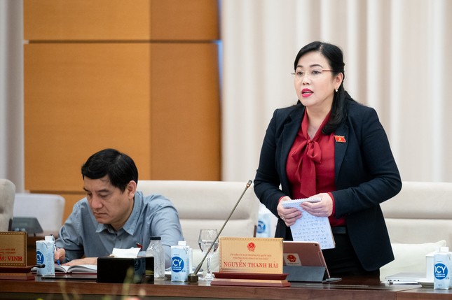 "Đau xót" vụ cô giáo quyên góp tiền mua máy tính - Ảnh 2. "Đau xót" vụ cô giáo quyên góp tiền mua máy tính - Ảnh 2.