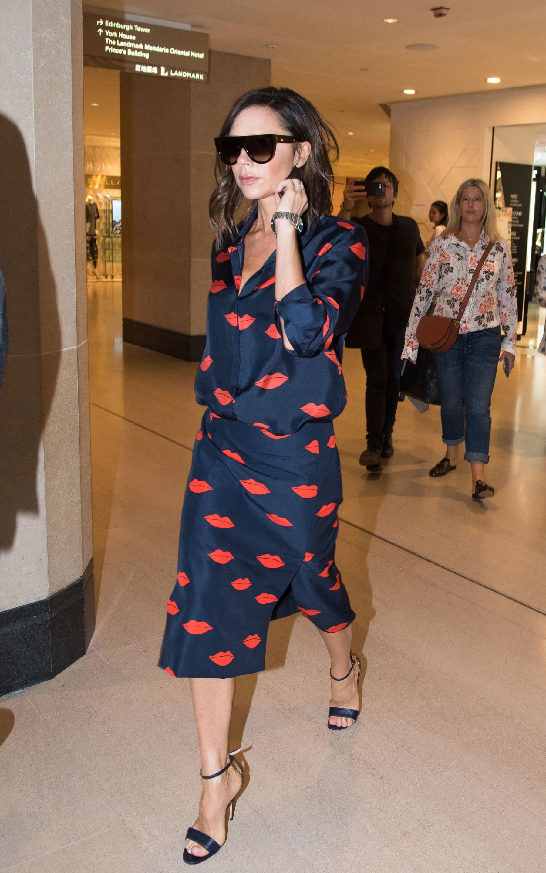 lede-victoria-beckham-celeb-style-172838772509312787833.jpg