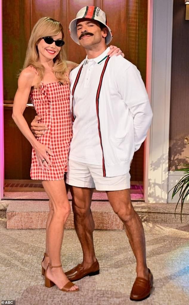 kelly-ripa-va-mark-consuelos-2003-1730442717867-1730442717942587016214.jpg