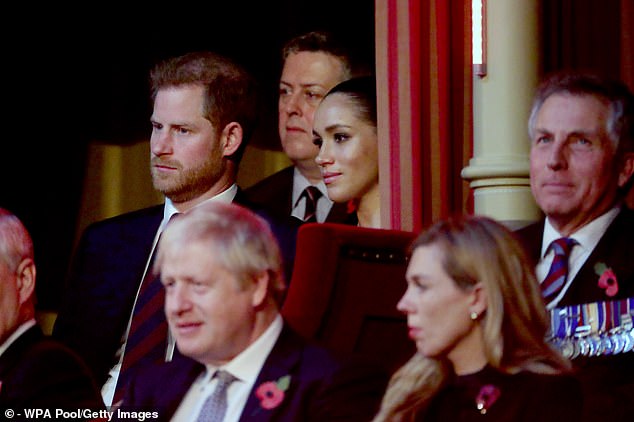 Harry v&agrave; Meghan vắng mặt tại sự kiện ho&agrave;ng gia quan trọng, nhưng lại xuất hiện với chi tiết gợi nhớ chuyện cũ trong video mới- Ảnh 5.