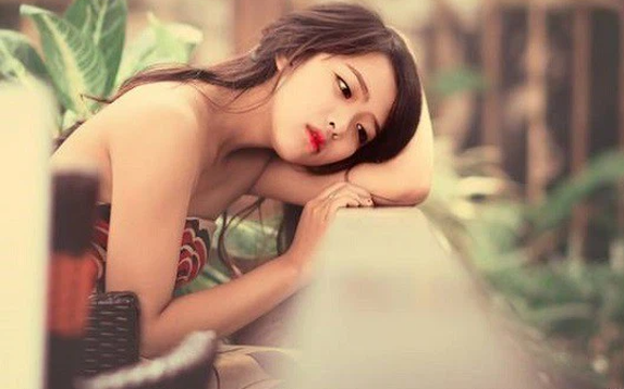 Cho&aacute;ng khi đọc đoạn tin nhắn trong điện thoại của mẹ, t&ocirc;i liền chụp m&agrave;n h&igrave;nh gửi cho anh trai, kết quả xảy ra chuyện kinh khủng hơn - Ảnh 1.