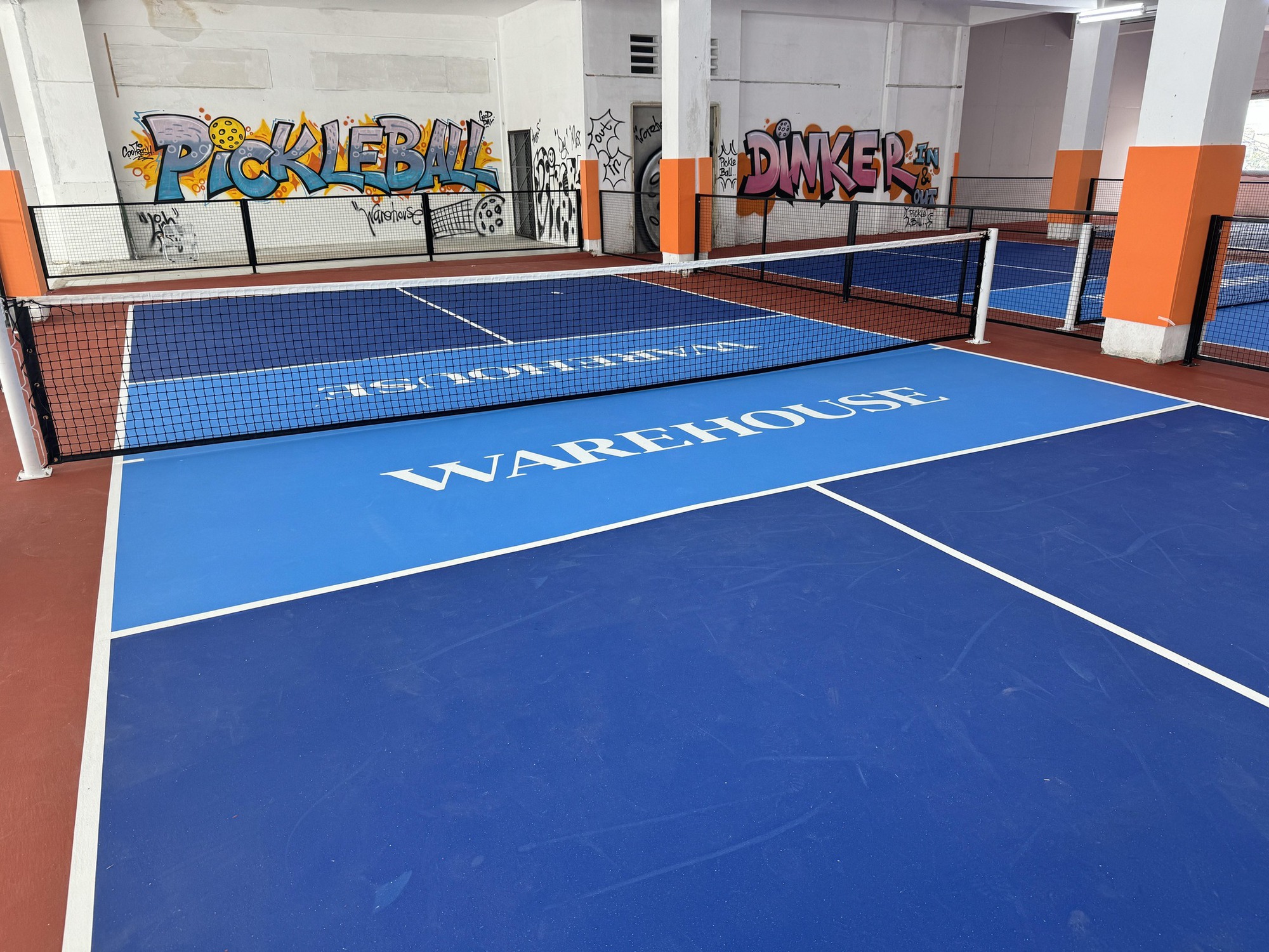Sân pickleball “mọc lên như nấm”: Bỏ cả tỷ đồng thu về “tiền lẻ”, sao nhiều người vẫn nườm nượp mở theo? - Ảnh 4. Sân pickleball “mọc lên như nấm”: Bỏ cả tỷ đồng thu về “tiền lẻ”, sao nhiều người vẫn nườm nượp mở theo? - Ảnh 4.