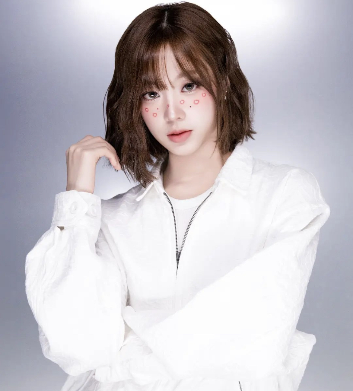 1 idol gốc Việt cắt tóc, cả triệu người tiếc nuối- Ảnh 8. 1 idol gốc Việt cắt tóc, cả triệu người tiếc nuối- Ảnh 8.