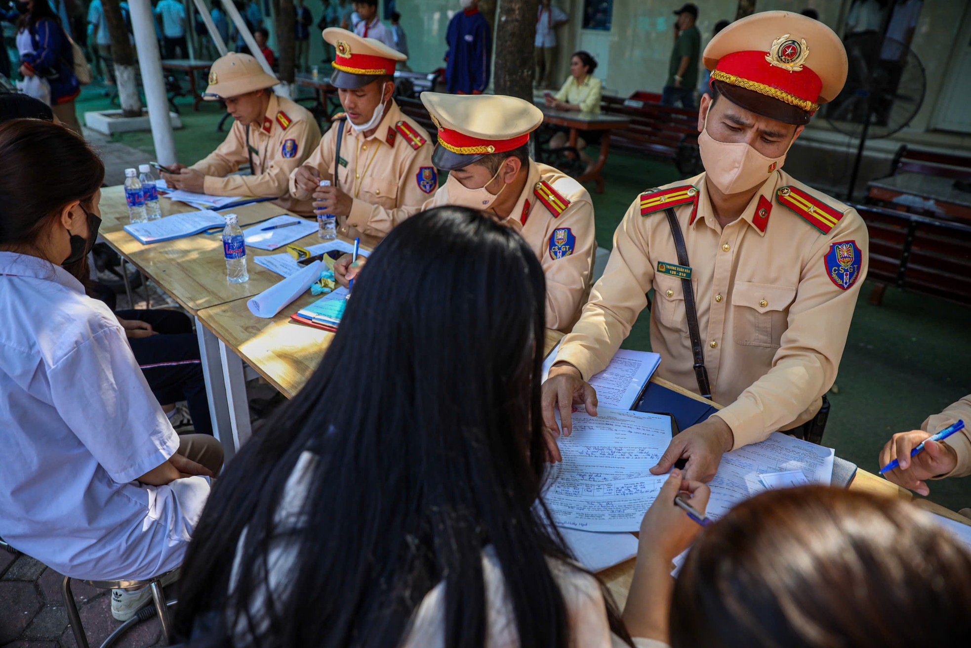 Học sinh trở thành 