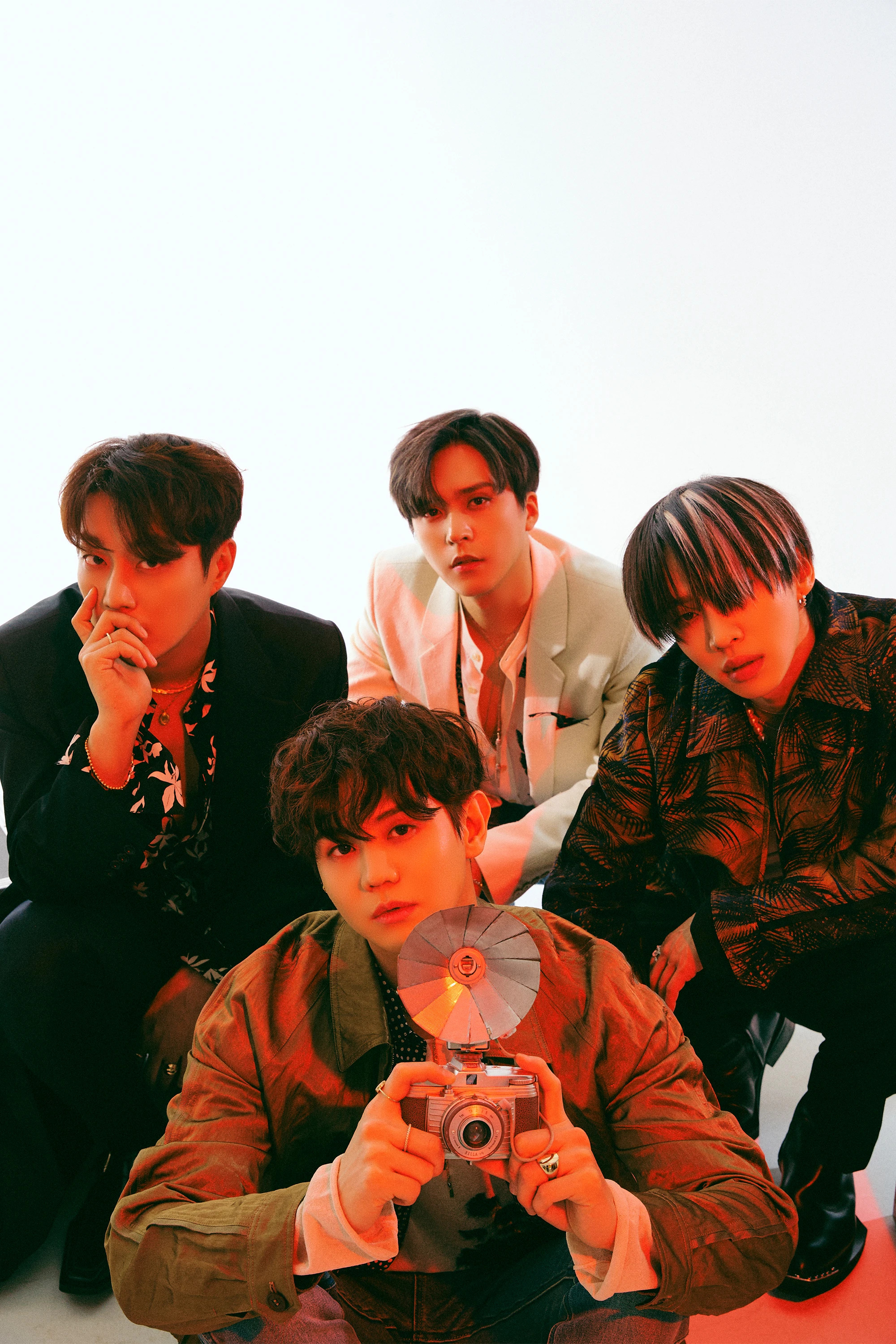 highlight-3rd-mini-album-the-blowing-concept-photo-documents-14-1731575548163780664978-1731659981526-17316599828721921389542.jpg