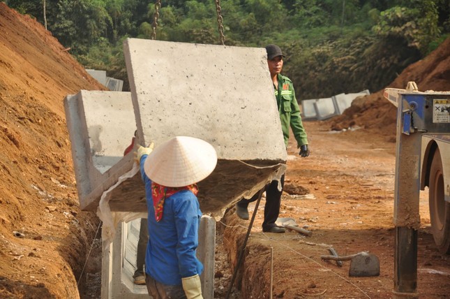 Cận cảnh khu tái định cư Làng Nủ sắp bàn giao cho người dân - Ảnh 10.