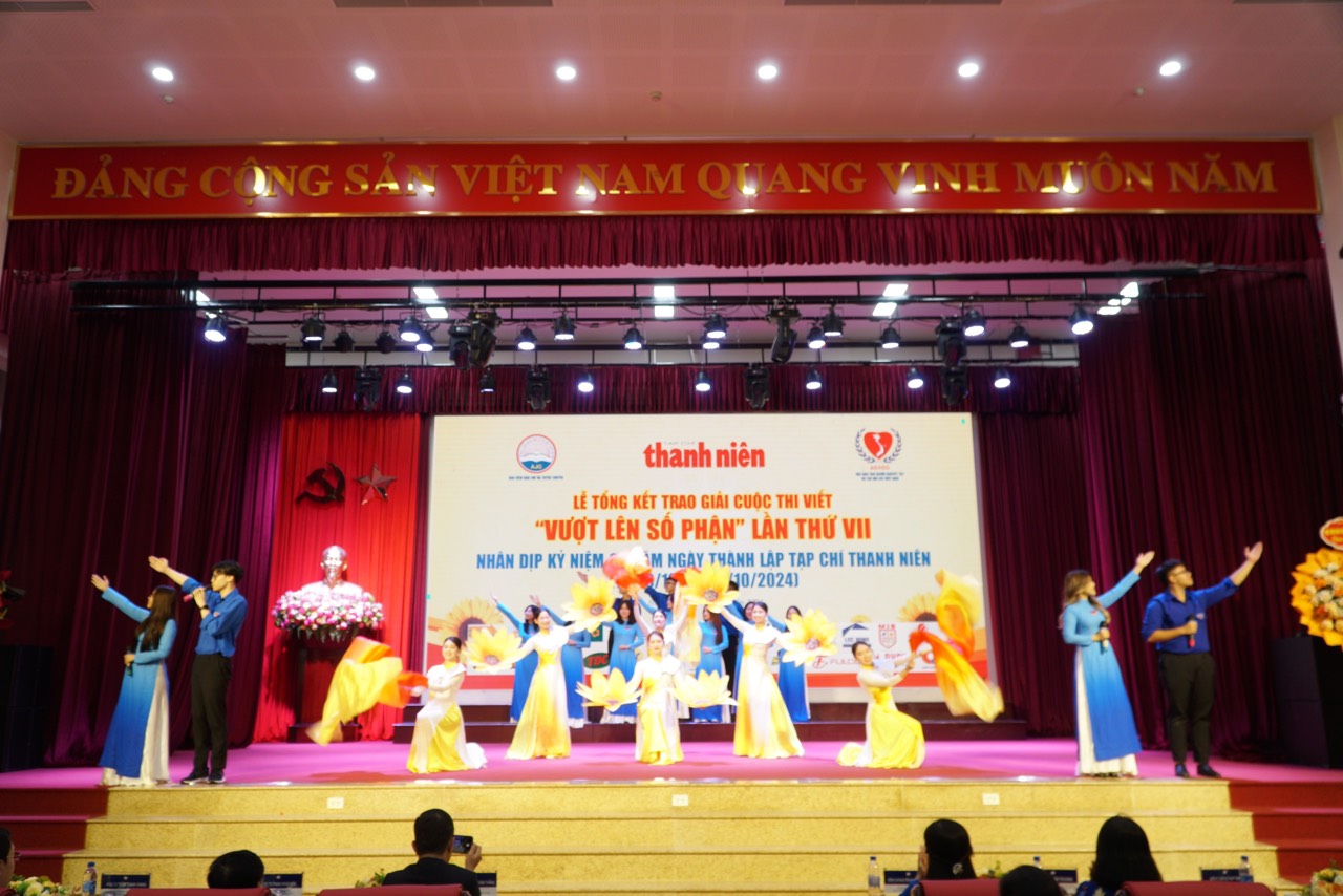 Lễ tổng kết, trao giải cuộc thi viết 'Vượt lên số phận' lần VII- Ảnh 23. Lễ tổng kết, trao giải cuộc thi viết 'Vượt lên số phận' lần VII- Ảnh 23.