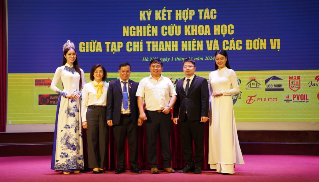 Lễ tổng kết, trao giải cuộc thi viết 'Vượt lên số phận' lần VII- Ảnh 19. Lễ tổng kết, trao giải cuộc thi viết 'Vượt lên số phận' lần VII- Ảnh 19.